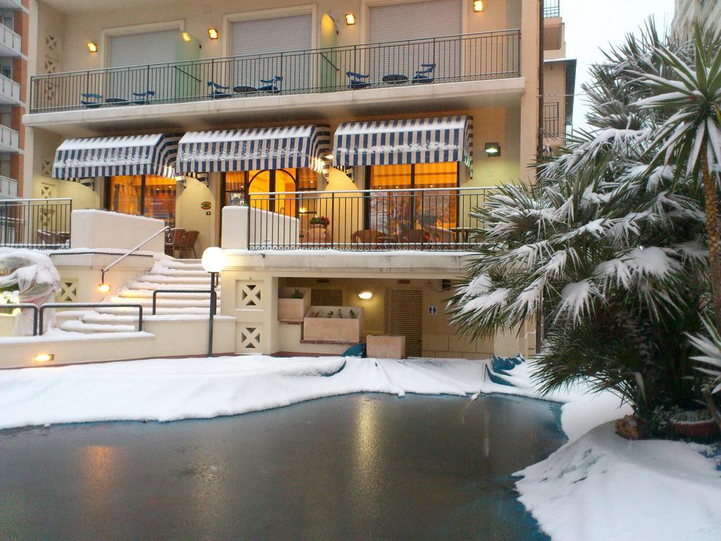 Hotel Cobalto Ріміні Екстер'єр фото