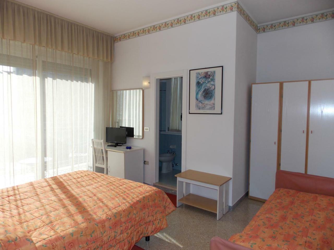 Hotel Cobalto Ріміні Екстер'єр фото